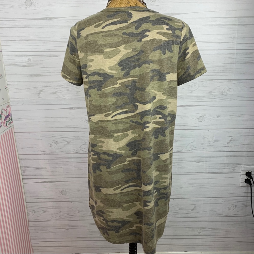 🛑SOLD🛑Camo T-shirt Dress - Picture 3 of 6